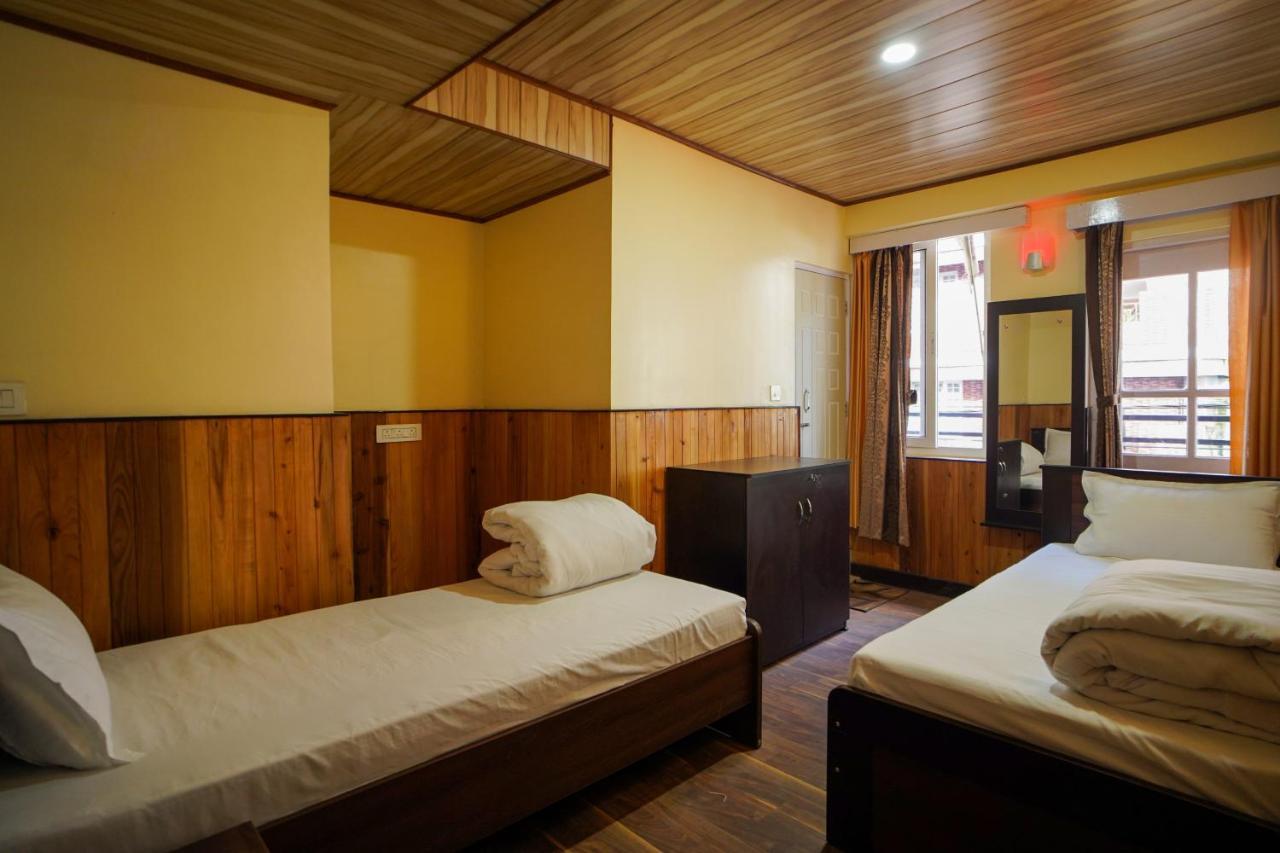 Hotel Hill Queen Near Sherpa Gumba Darjeeling Mall 5 Min Couple Friendly Екстериор снимка