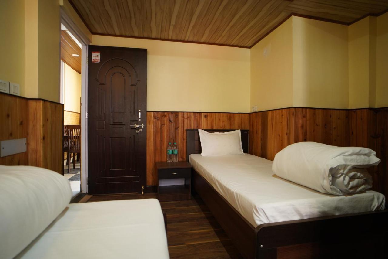 Hotel Hill Queen Near Sherpa Gumba Darjeeling Mall 5 Min Couple Friendly Екстериор снимка