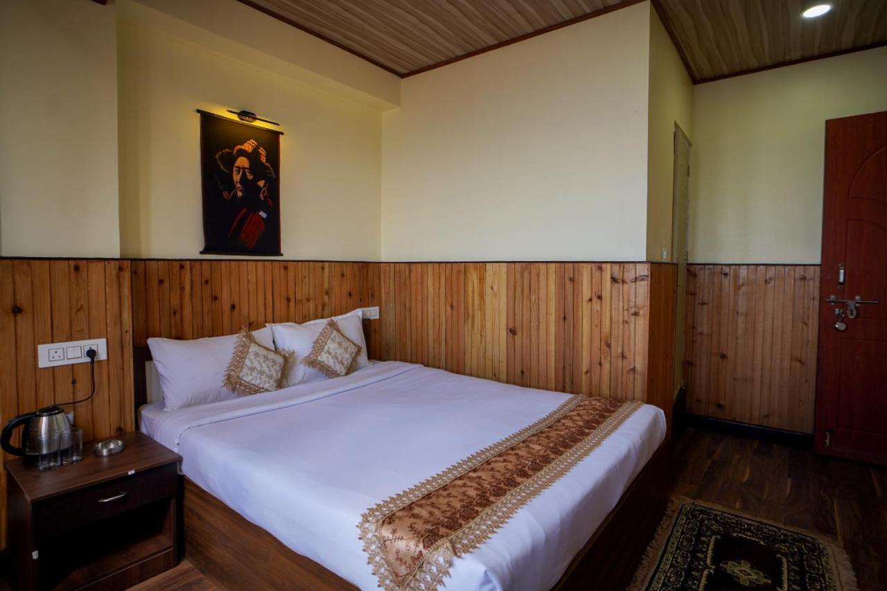 Hotel Hill Queen Near Sherpa Gumba Darjeeling Mall 5 Min Couple Friendly Екстериор снимка