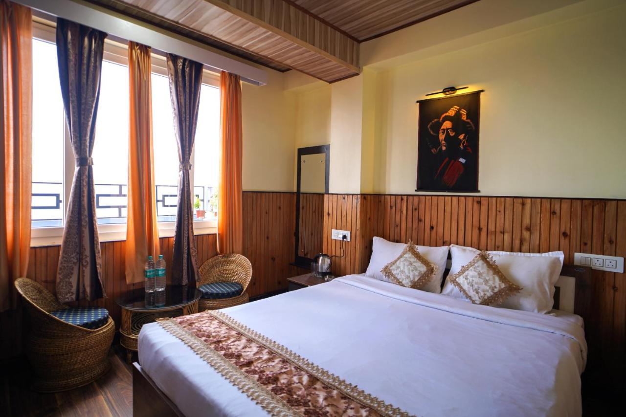 Hotel Hill Queen Near Sherpa Gumba Darjeeling Mall 5 Min Couple Friendly Екстериор снимка